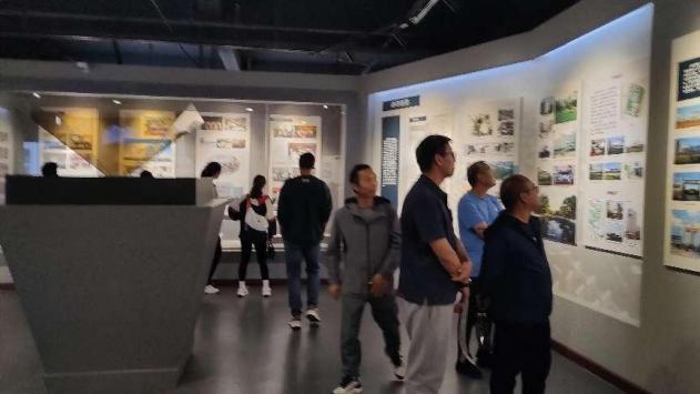 紧缺领域骨干教师专项培训-中学体育-“不忘初心,砥砺前行”红色文化教育活动-学员参观校史馆2